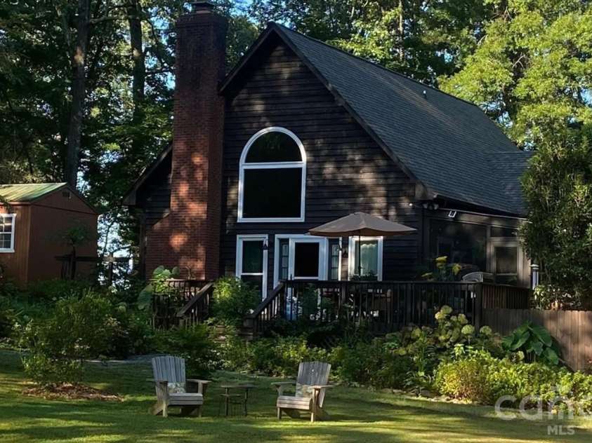 141 Oak Leaf Lane, Wingate, NC 28174.  MLS# CAR4409604, YatesRealty ID 43442. 