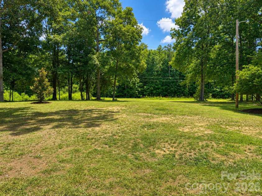 5033 Waxhaw Indian Trail Road, Matthews, NC 28104.  MLS# CAR4398876, YatesRealty ID 43444. 