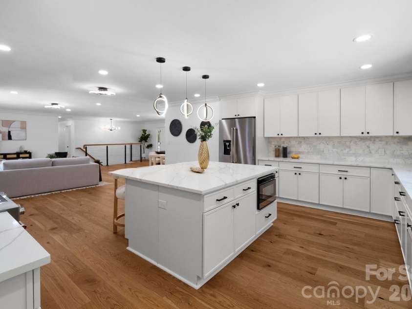 5033 Waxhaw Indian Trail Road, Matthews, NC 28104.  MLS# CAR4398876, YatesRealty ID 43444. 