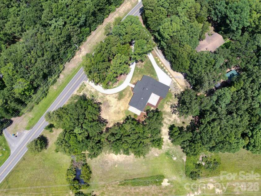 5033 Waxhaw Indian Trail Road, Matthews, NC 28104.  MLS# CAR4398876, YatesRealty ID 43444. 