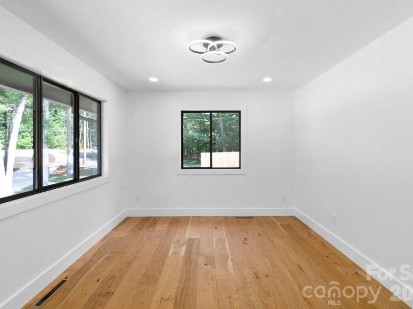 5033 Waxhaw Indian Trail Road, Matthews, NC 28104.  MLS# CAR4398876, YatesRealty ID 43444. Office