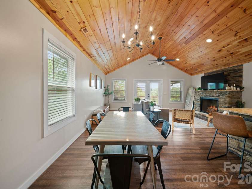 79 Trillium Way, Bryson City, NC 28713.  MLS# CAR4387089, YatesRealty ID 43445. 