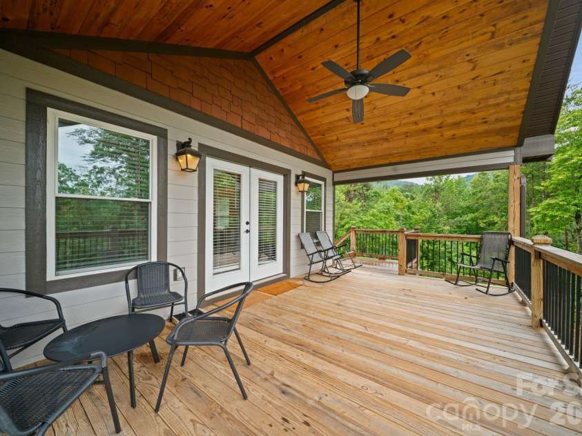 79 Trillium Way, Bryson City, NC 28713.  MLS# CAR4387089, YatesRealty ID 43445. 