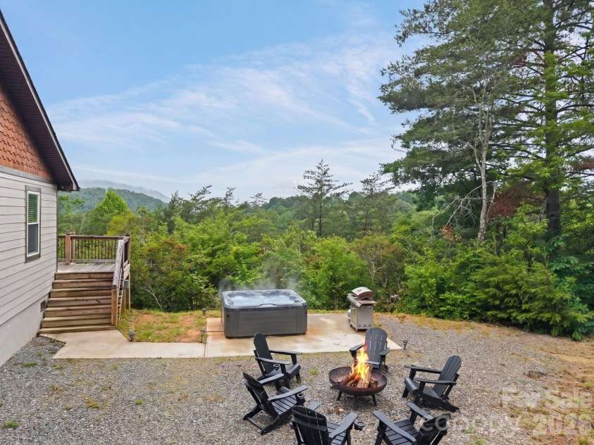 79 Trillium Way, Bryson City, NC 28713.  MLS# CAR4387089, YatesRealty ID 43445. 