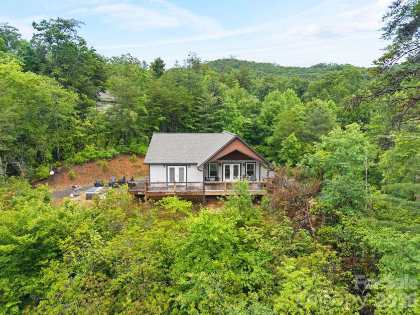 79 Trillium Way, Bryson City, NC 28713.  MLS# CAR4387089, YatesRealty ID 43445. 