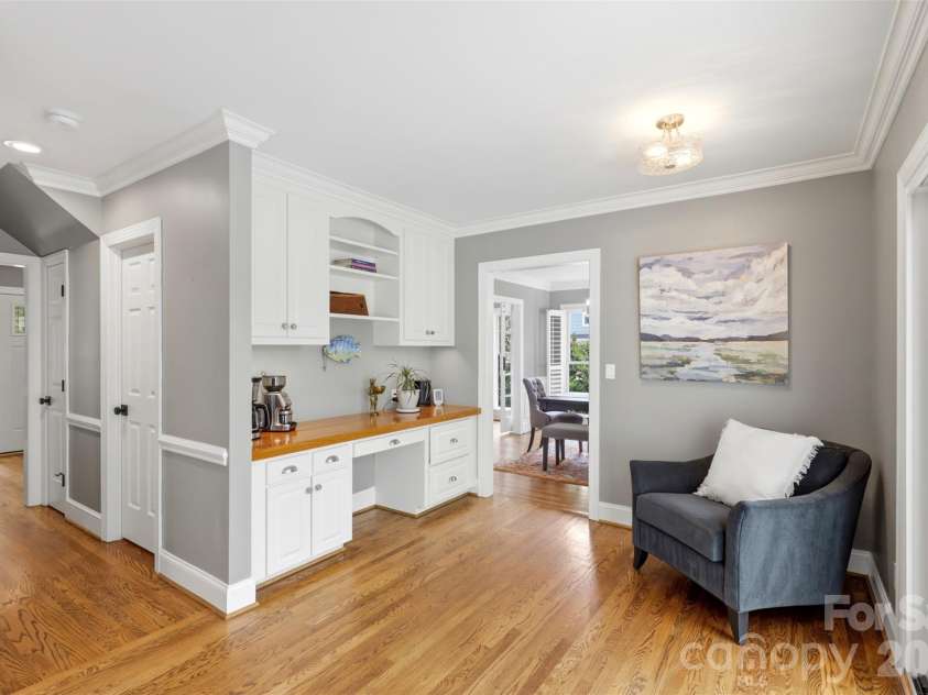 170 Kimberly Road, Davidson, NC 28036.  MLS# CAR4405171, YatesRealty ID 43447. 