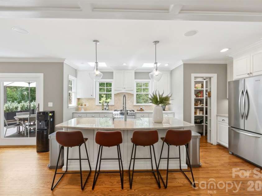 170 Kimberly Road, Davidson, NC 28036.  MLS# CAR4405171, YatesRealty ID 43447. Kitchen