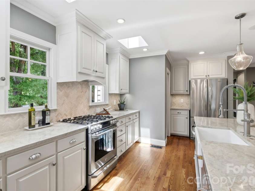 170 Kimberly Road, Davidson, NC 28036.  MLS# CAR4405171, YatesRealty ID 43447. Kitchen