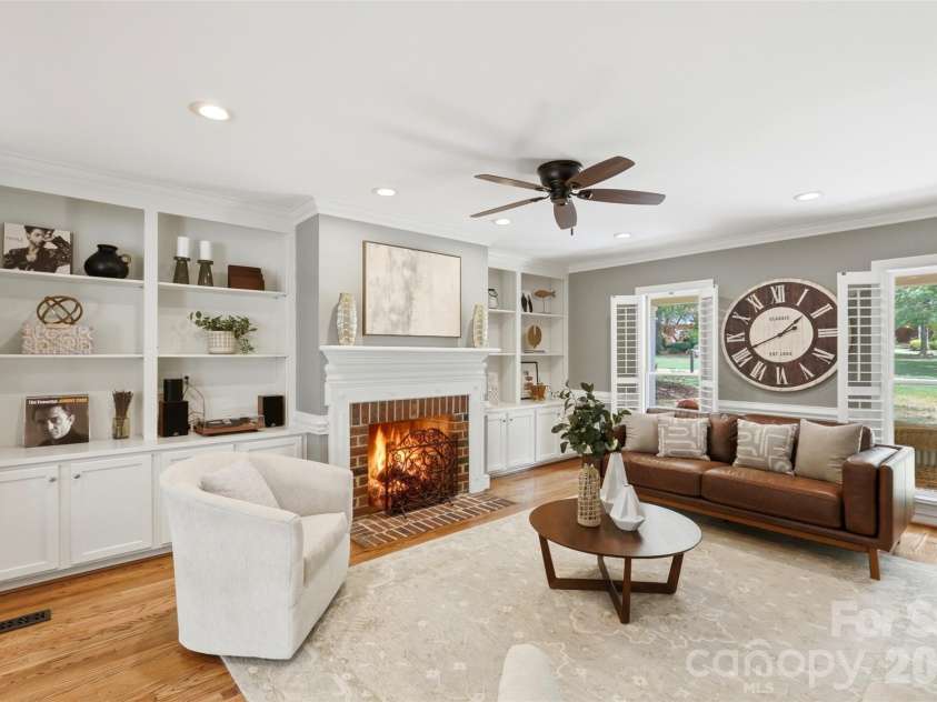 170 Kimberly Road, Davidson, NC 28036.  MLS# CAR4405171, YatesRealty ID 43447. Living Room