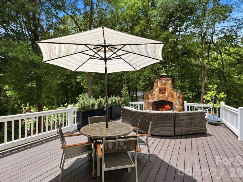 170 Kimberly Road, Davidson, NC 28036.  MLS# CAR4405171, YatesRealty ID 43447. Patio