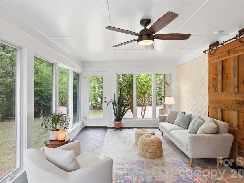 170 Kimberly Road, Davidson, NC 28036.  MLS# CAR4405171, YatesRealty ID 43447. Sunroom