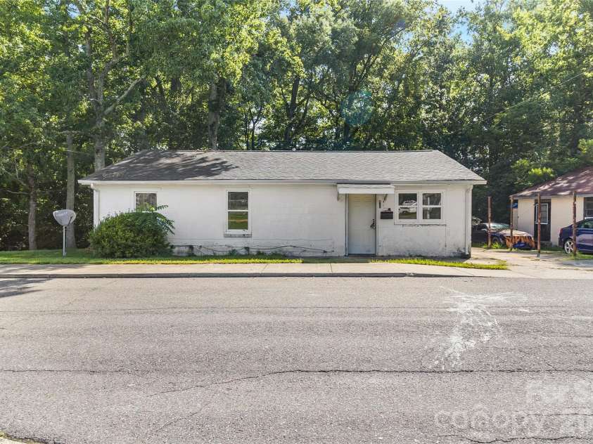 411 Jacob Street, Cherryville, NC 28021.  MLS# CAR4413484, YatesRealty ID 43449. 