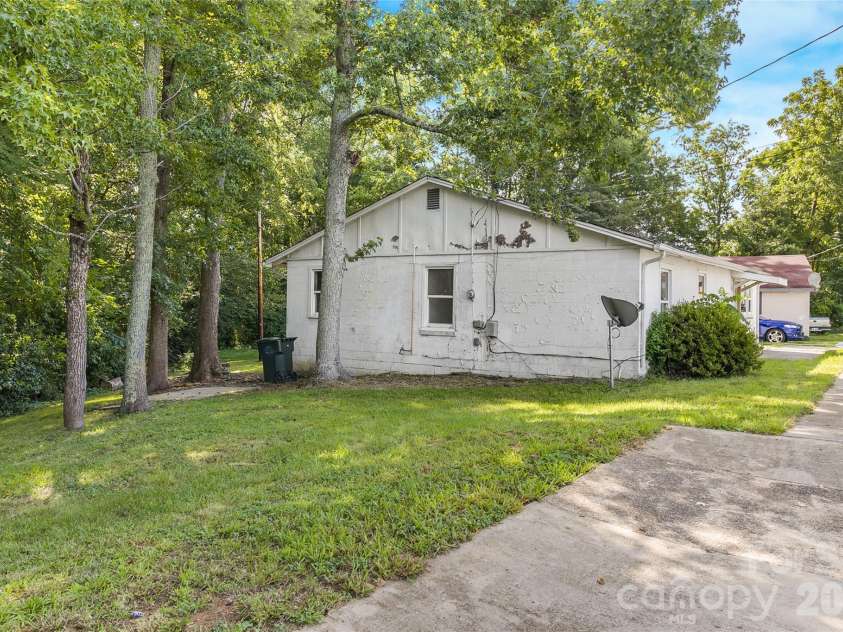 411 Jacob Street, Cherryville, NC 28021.  MLS# CAR4413484, YatesRealty ID 43449. 