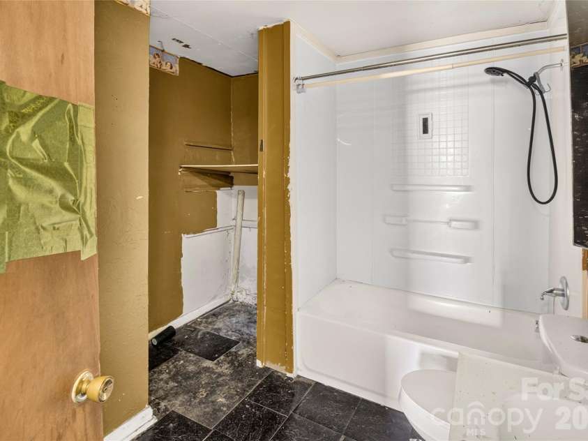 411 Jacob Street, Cherryville, NC 28021.  MLS# CAR4413484, YatesRealty ID 43449. 