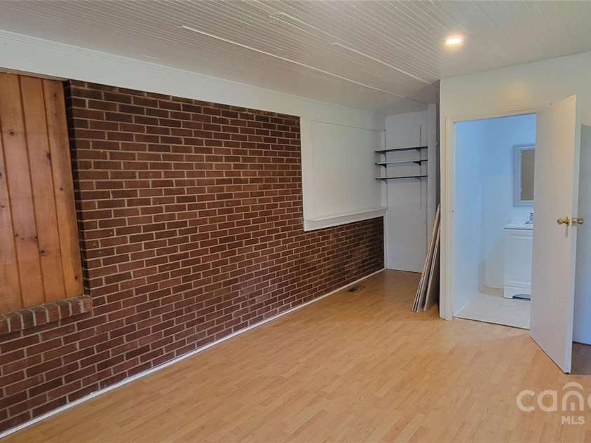 110 Buckoak Street, Stanley, NC 28164.  MLS# CAR4202952, YatesRealty ID 4345. 