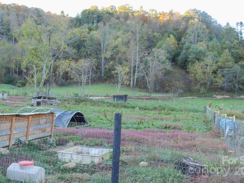 718 Bald Mountain Road, Burnsville, NC 28714.  MLS# CAR4313778, YatesRealty ID 4345. 