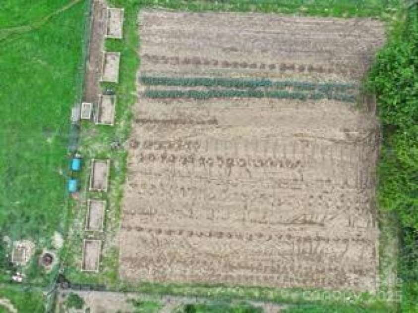 718 Bald Mountain Road, Burnsville, NC 28714.  MLS# CAR4313778, YatesRealty ID 4345. 