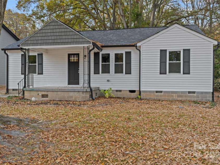 816 Miller Street, Gastonia, NC 28052.  MLS# CAR4297587, YatesRealty ID 4345. 