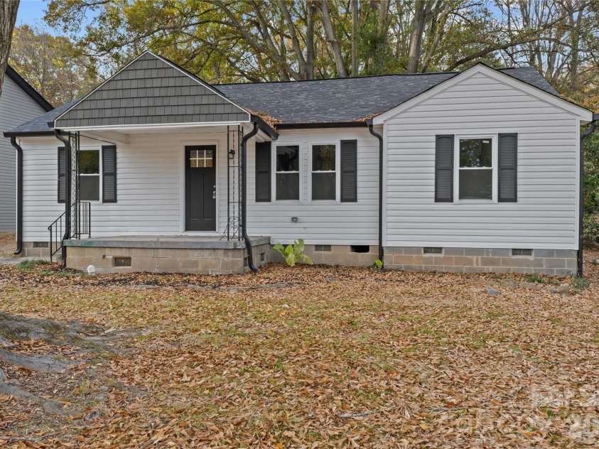 816 Miller Street, Gastonia, NC 28052.  MLS# CAR4297587, YatesRealty ID 4345. 