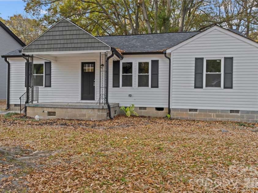 816 Miller Street, Gastonia, NC 28052.  MLS# CAR4297587, YatesRealty ID 4345. 