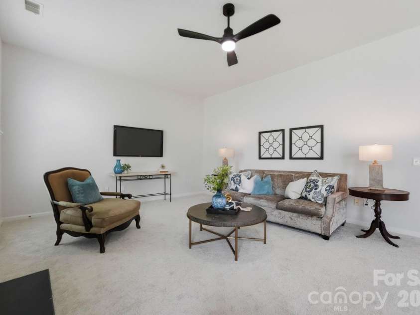 12003 Planters Estates Drive, Charlotte, NC 28278.  MLS# CAR4408406, YatesRealty ID 43450. 