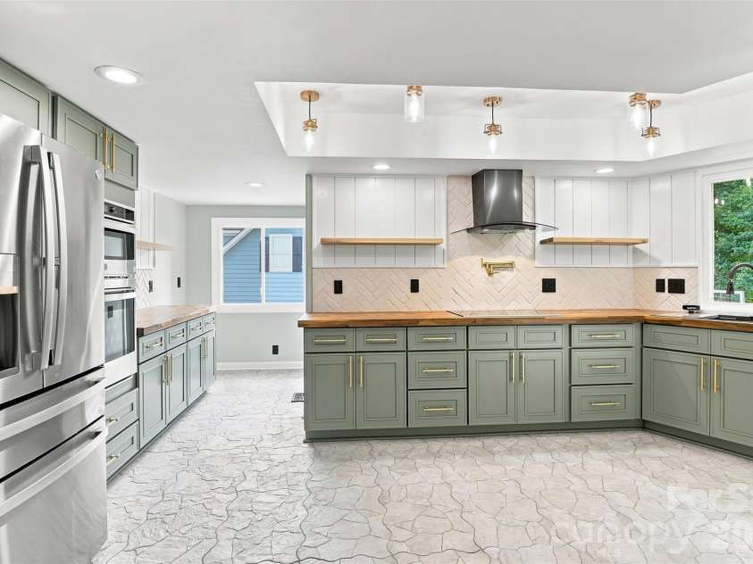 8909 Abberley Court, Huntersville, NC 28078.  MLS# CAR4408156, YatesRealty ID 43451. 