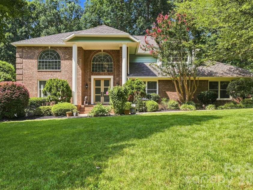 8909 Abberley Court, Huntersville, NC 28078.  MLS# CAR4408156, YatesRealty ID 43451. 
