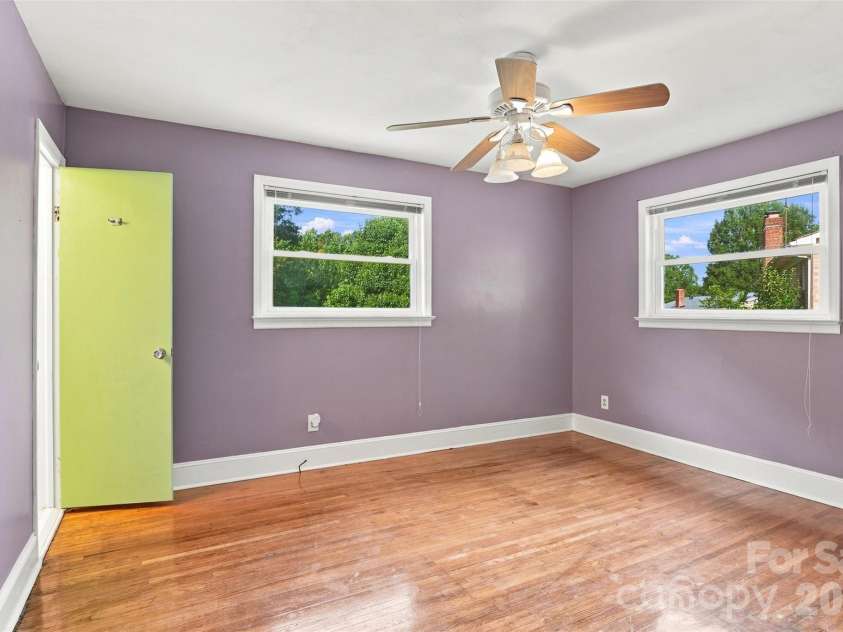 9716 Sunway Drive, Charlotte, NC 28227.  MLS# CAR4412127, YatesRealty ID 43452. 