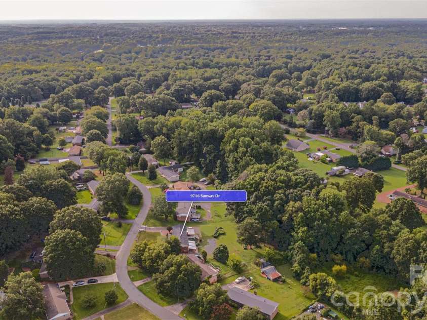 9716 Sunway Drive, Charlotte, NC 28227.  MLS# CAR4412127, YatesRealty ID 43452. 