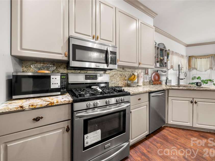 4178 Glen Eagles Lane, Concord, NC 28027.  MLS# CAR4412818, YatesRealty ID 43456. Kitchen