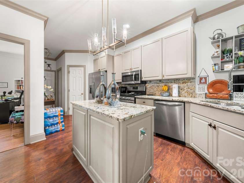 4178 Glen Eagles Lane, Concord, NC 28027.  MLS# CAR4412818, YatesRealty ID 43456. Kitchen