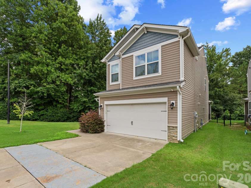 3964 White Kestrel Drive, Raleigh, NC 27616.  MLS# CAR4406277, YatesRealty ID 43458. 