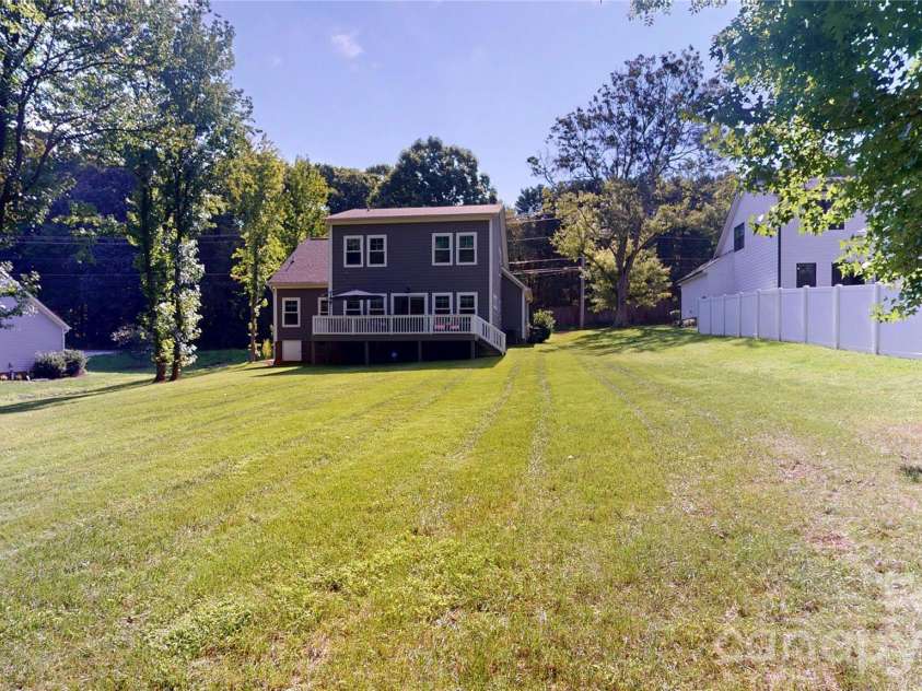 9841 Rich Hatchet Road, Huntersville, NC 28078.  MLS# CAR4408500, YatesRealty ID 43459. 