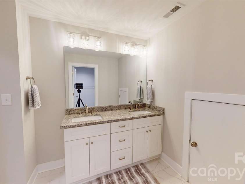 9841 Rich Hatchet Road, Huntersville, NC 28078.  MLS# CAR4408500, YatesRealty ID 43459. 