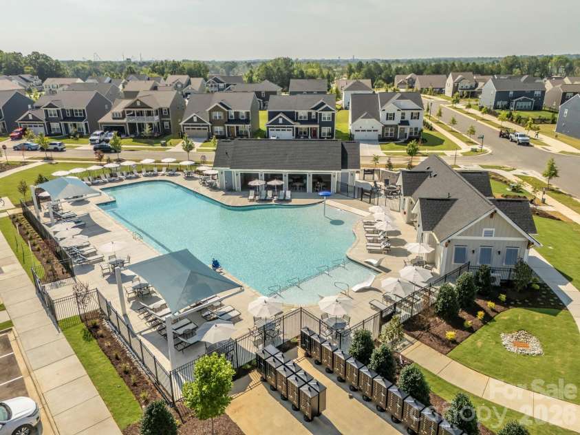 12121 Bradshaw Court, Charlotte, NC 28278.  MLS# CAR4346491, YatesRealty ID 4346. Resort Style Pool