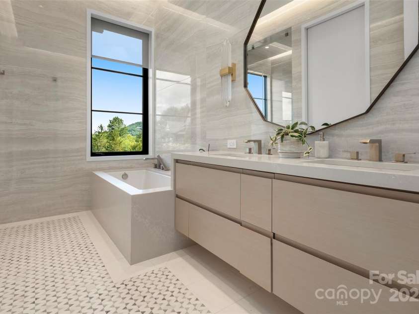 214 Folkestone Lane, Arden, NC 28704.  MLS# CAR4185863, YatesRealty ID 4346. Bathroom