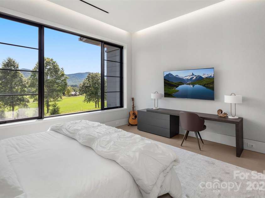 214 Folkestone Lane, Arden, NC 28704.  MLS# CAR4185863, YatesRealty ID 4346. Bedroom