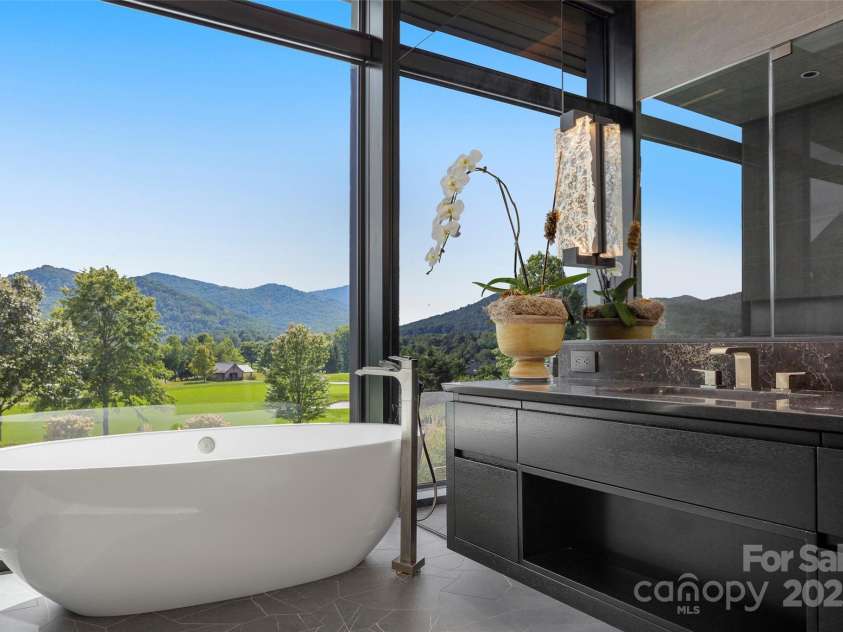 214 Folkestone Lane, Arden, NC 28704.  MLS# CAR4185863, YatesRealty ID 4346. Primary Bathroom