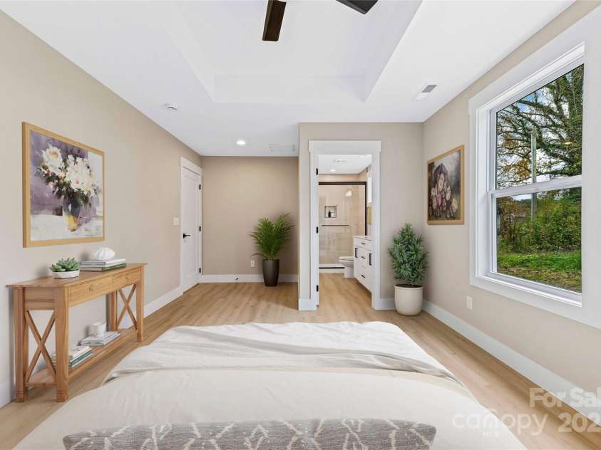 775 Olivette Road, Asheville, NC 28804.  MLS# CAR4310736, YatesRealty ID 4346. 