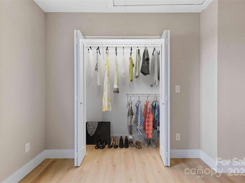 775 Olivette Road, Asheville, NC 28804.  MLS# CAR4310736, YatesRealty ID 4346. 