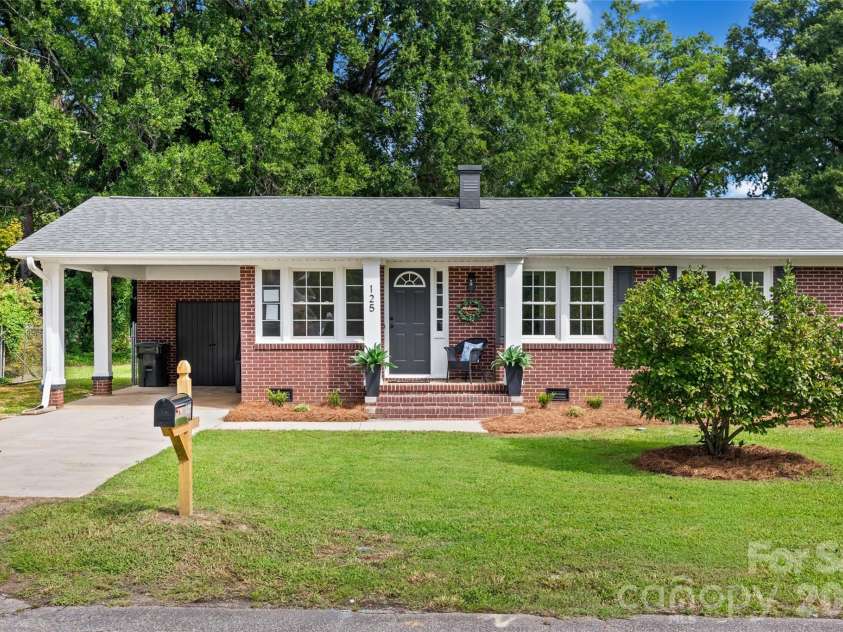 125 Mickle Court, Rock Hill, SC 29732.  MLS# CAR4412223, YatesRealty ID 43463. 