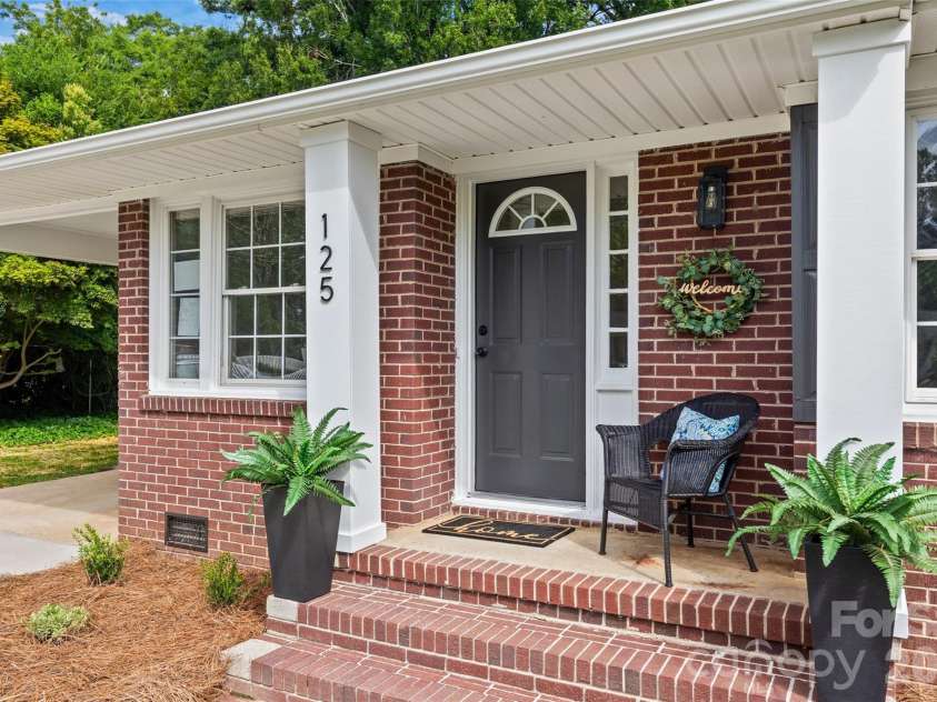 125 Mickle Court, Rock Hill, SC 29732.  MLS# CAR4412223, YatesRealty ID 43463. 