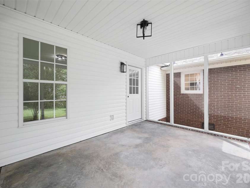 125 Mickle Court, Rock Hill, SC 29732.  MLS# CAR4412223, YatesRealty ID 43463. 