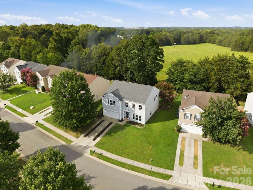 12821 Silvaire Farm Road, Charlotte, NC 28278.  MLS# CAR4406945, YatesRealty ID 43464. 