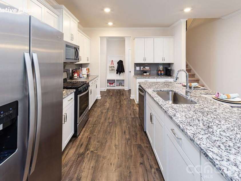 10443 Ambercrest Court, Huntersville, NC 28078.  MLS# CAR4380313, YatesRealty ID 43466. 