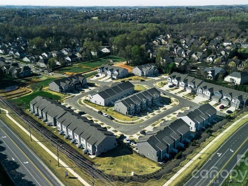 10443 Ambercrest Court, Huntersville, NC 28078.  MLS# CAR4380313, YatesRealty ID 43466. 