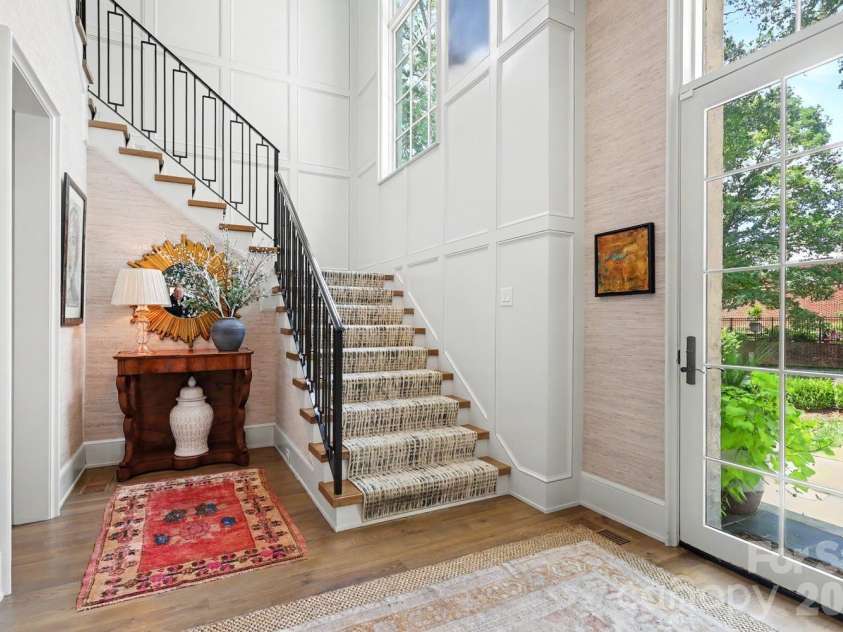2310 Beverly Drive, Charlotte, NC 28207.  MLS# CAR4395638, YatesRealty ID 43467. 