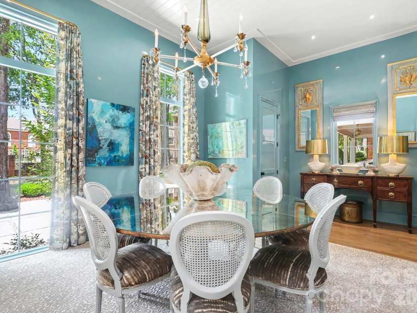 2310 Beverly Drive, Charlotte, NC 28207.  MLS# CAR4395638, YatesRealty ID 43467. 