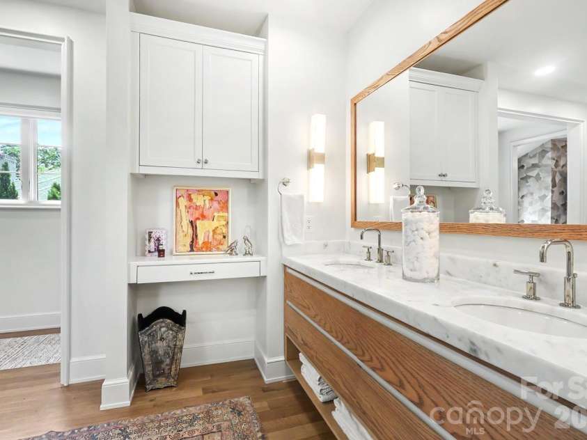 2310 Beverly Drive, Charlotte, NC 28207.  MLS# CAR4395638, YatesRealty ID 43467. 