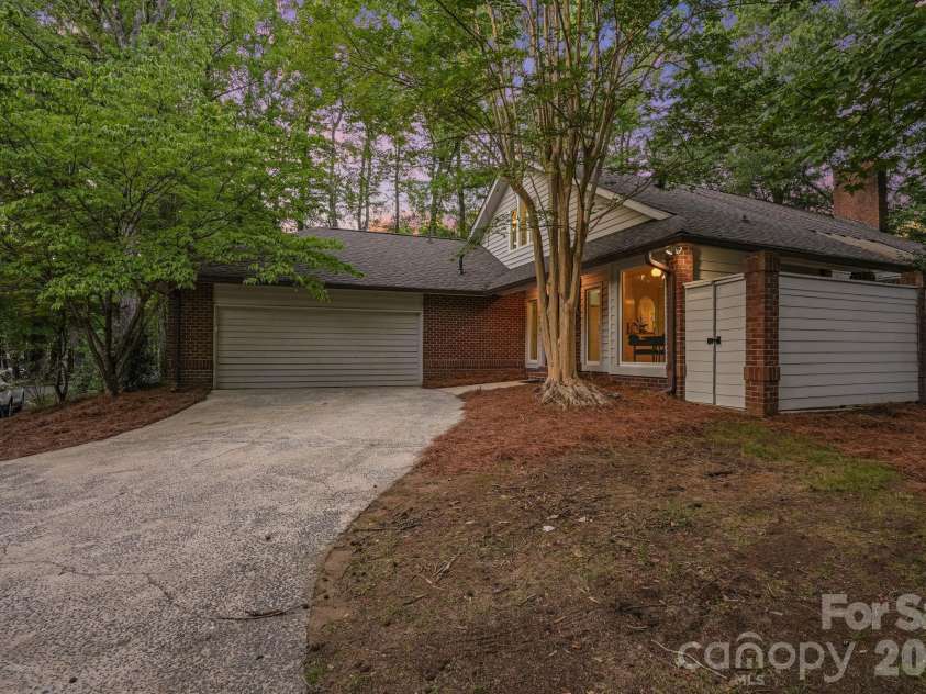6301 Saddlebrook Court, Charlotte, NC 28226.  MLS# CAR4408087, YatesRealty ID 43468. Attached Two Car Garage